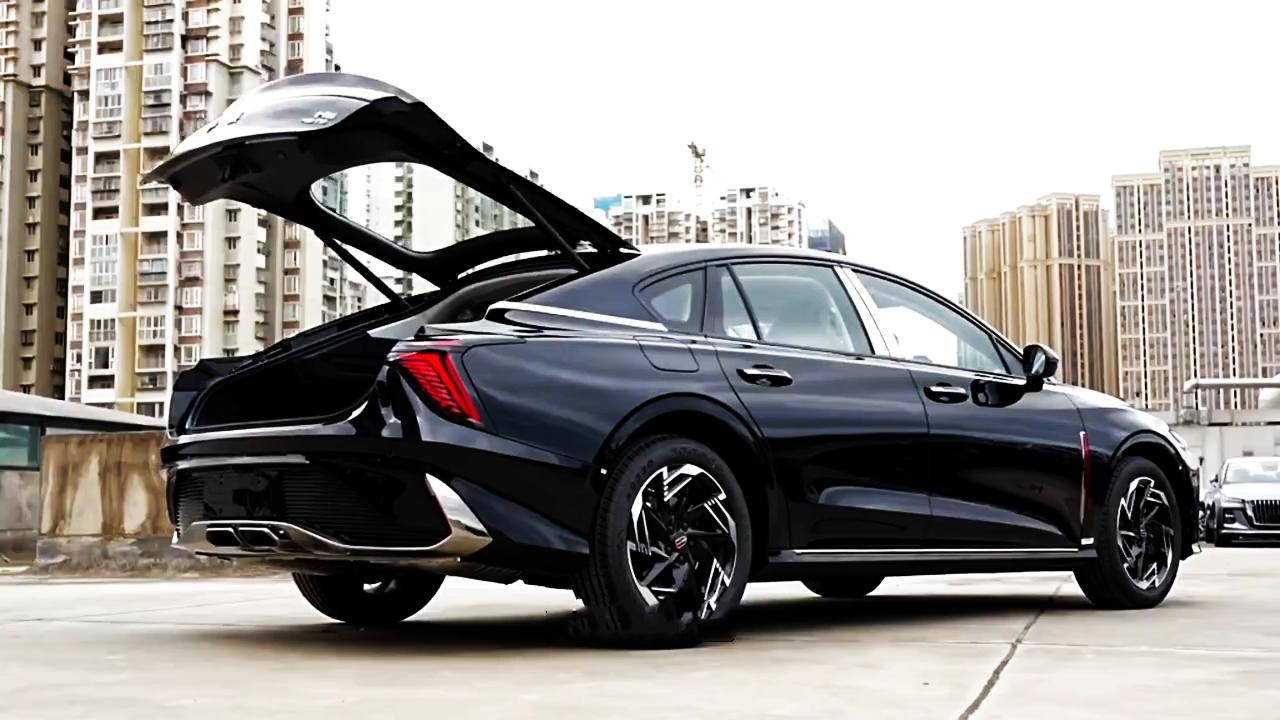 “中国制造”绝了！魔毯悬架+252Ps，比CC漂亮，网友：雅阁买早了