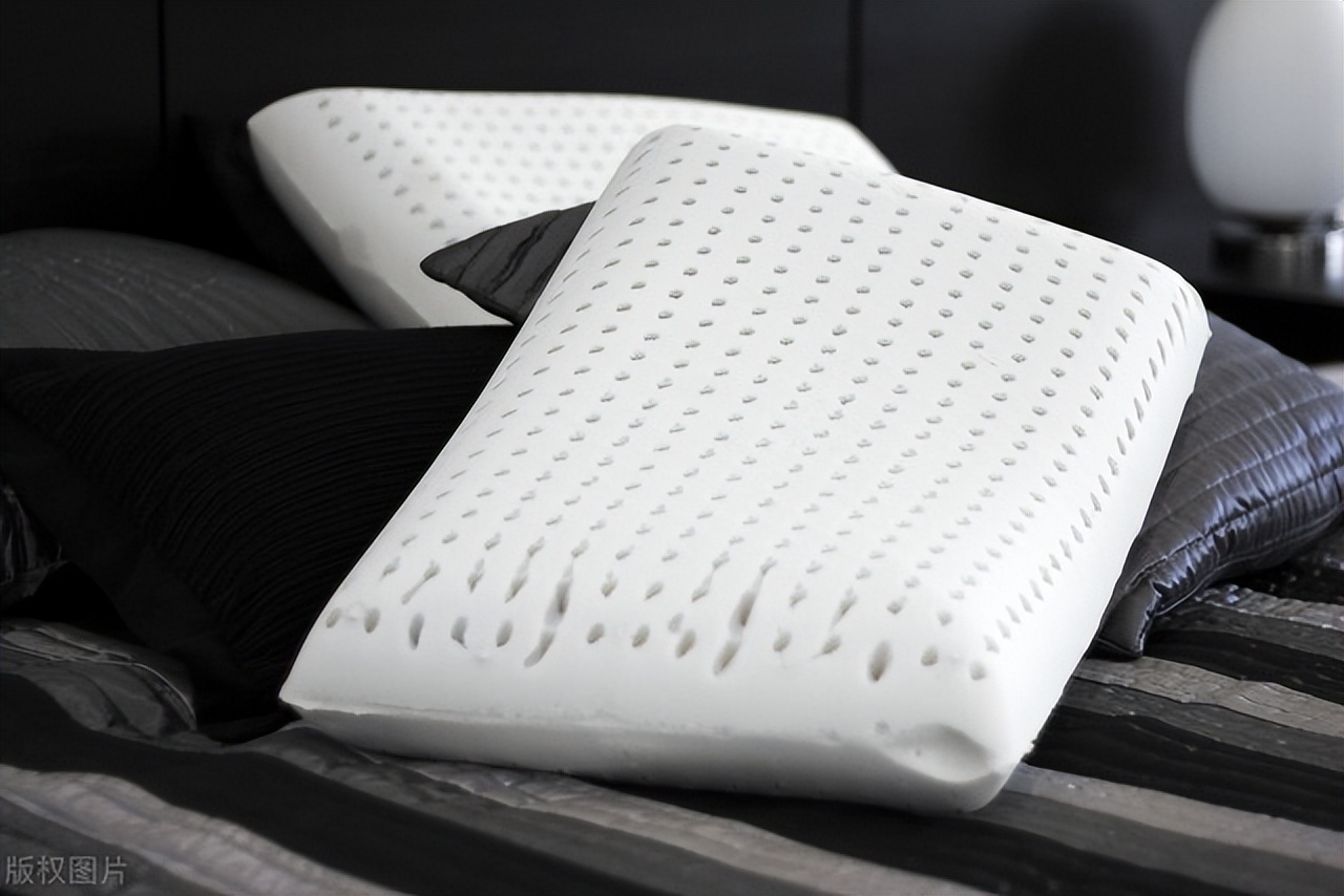 乳胶枕含有毒物质,不仅过敏还致癌?危害有多大?医生说出了真相