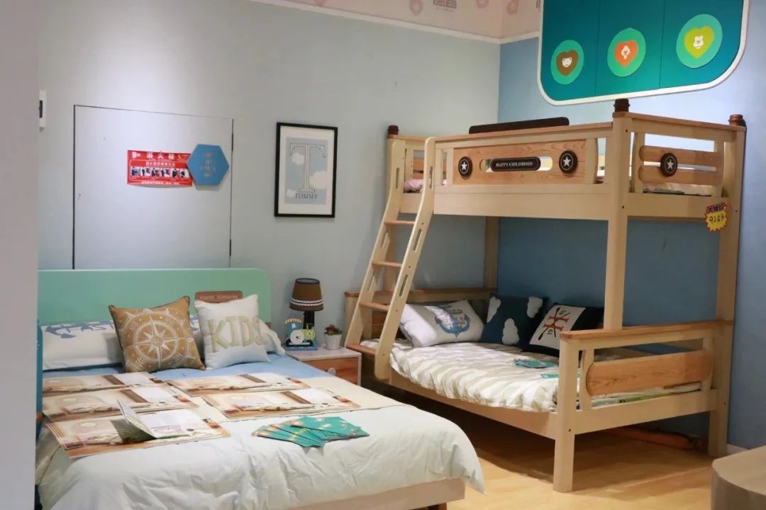 你家坐的沙发，可能就是这个“宇宙最强”家具小镇生产的