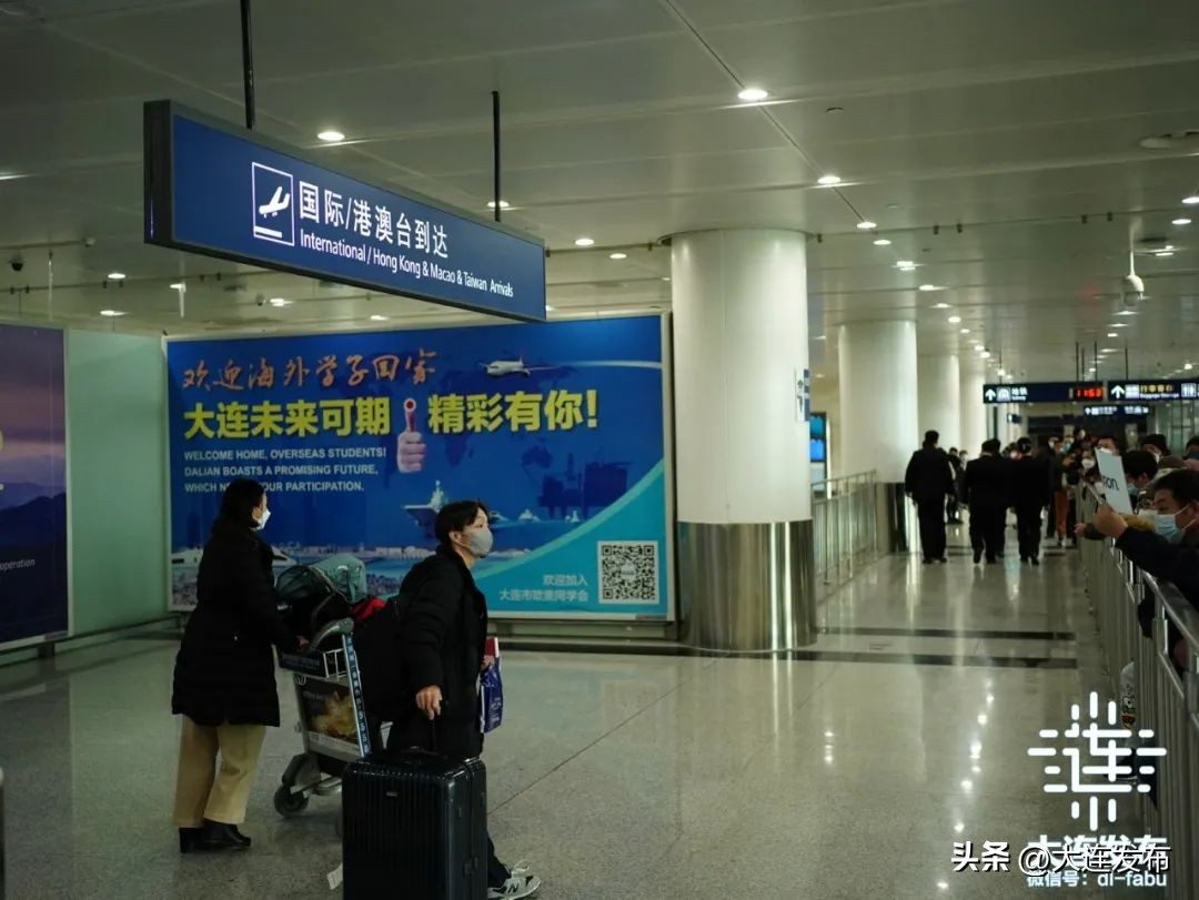 乙类乙管后厦门首个入境航班,乙类乙管第一班入境航班