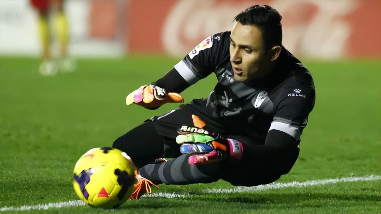 纳瓦斯孤立,纳瓦斯被西班牙安慰