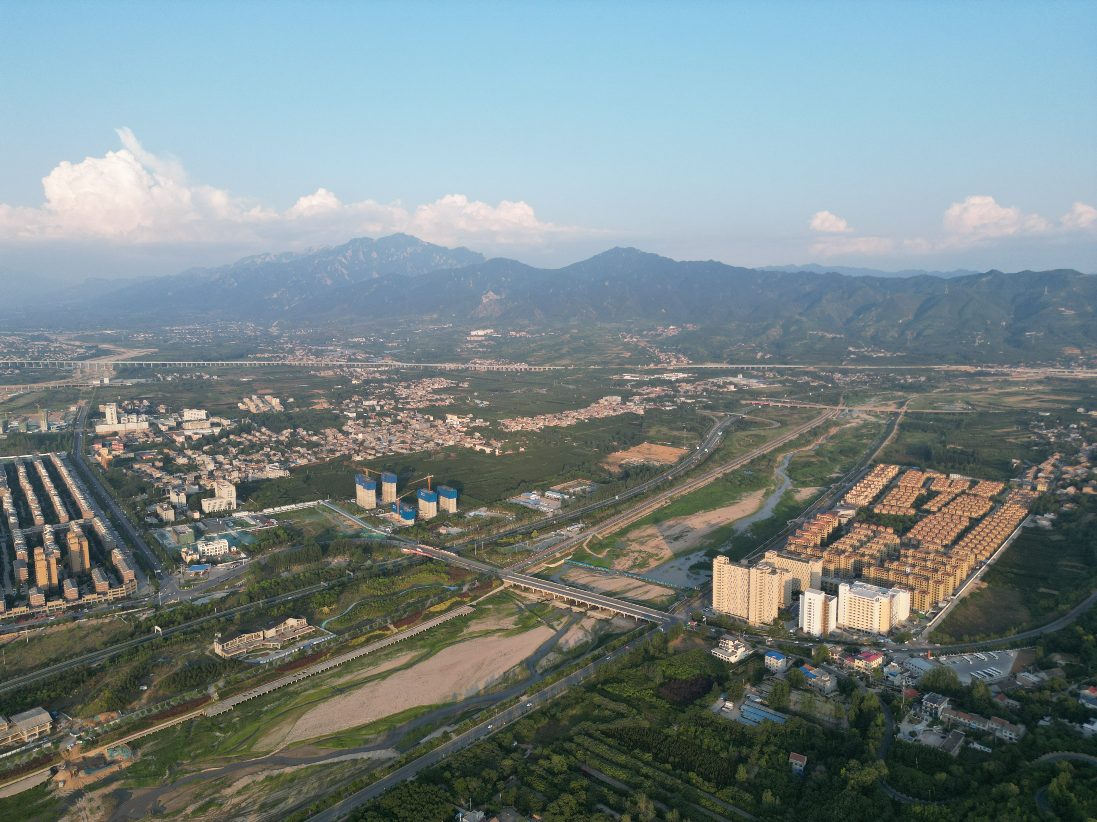 如何突破发展瓶颈答案都在这里,怎么突破经济困境