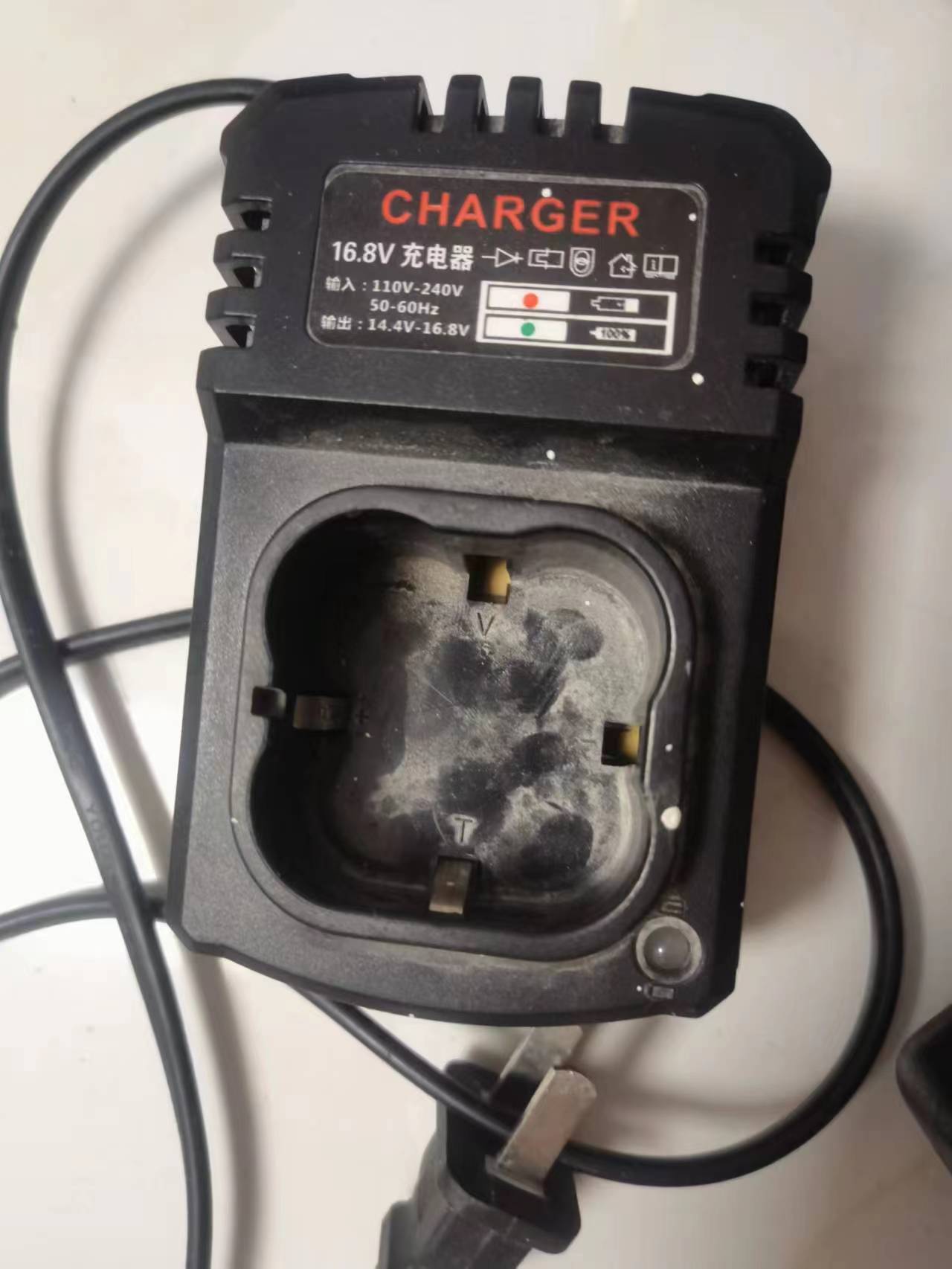 龙韵手电钻换电池视频教程,龙韵手电钻充电器老是绿灯