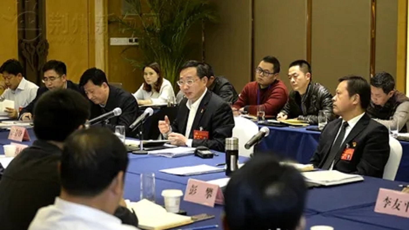 湖北石首又蹦“黑马”：24岁崭头角，今掌德化首家A股，市值90亿