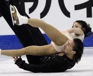 女子花样滑冰失误的视频,花样滑冰失误精彩视频