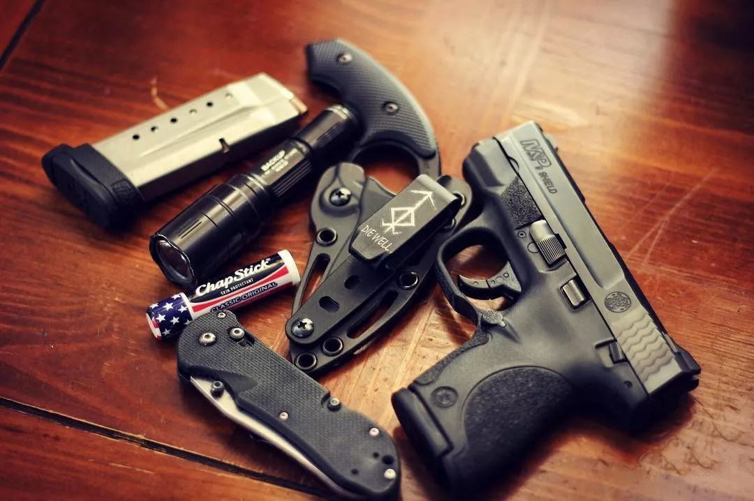 “北极狐”雇佣兵的20种轻*器武**，都是世界最顶尖的枪支