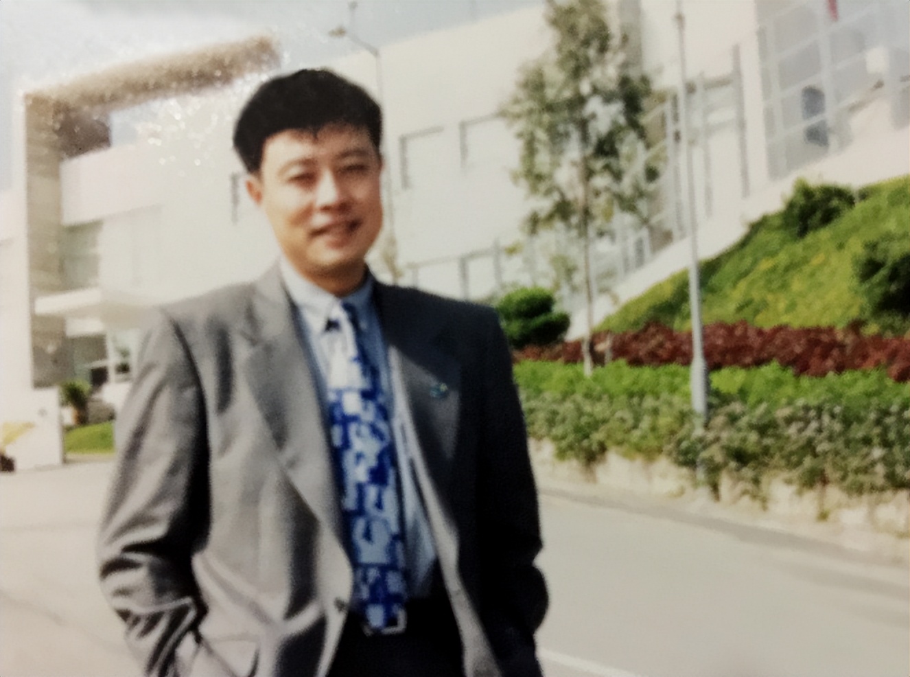 中央电台天气播报主持人宋英杰,央视天气预报主持宋英杰工资多少