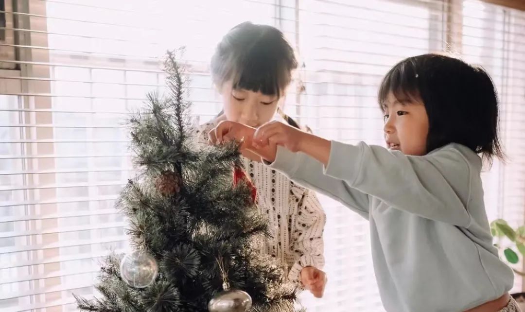 好冷啊!我有一些温暖的圣诞礼物故事，听一个就心软了…