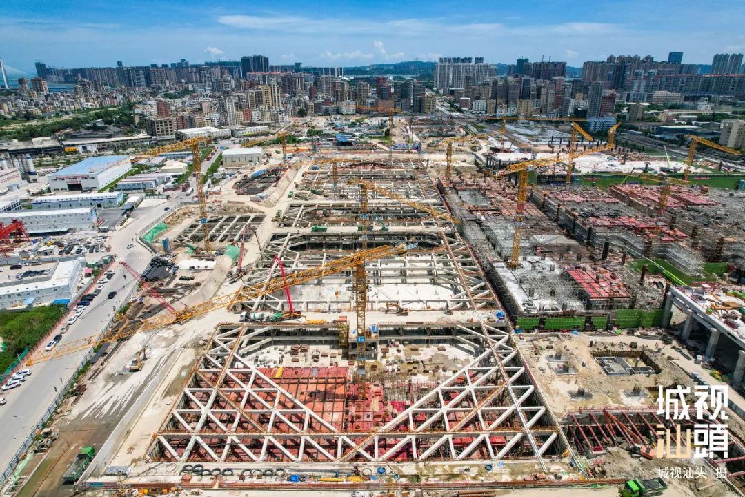 到了明年，就彻底不用忍受汕头站那几台制不冷的空调了？