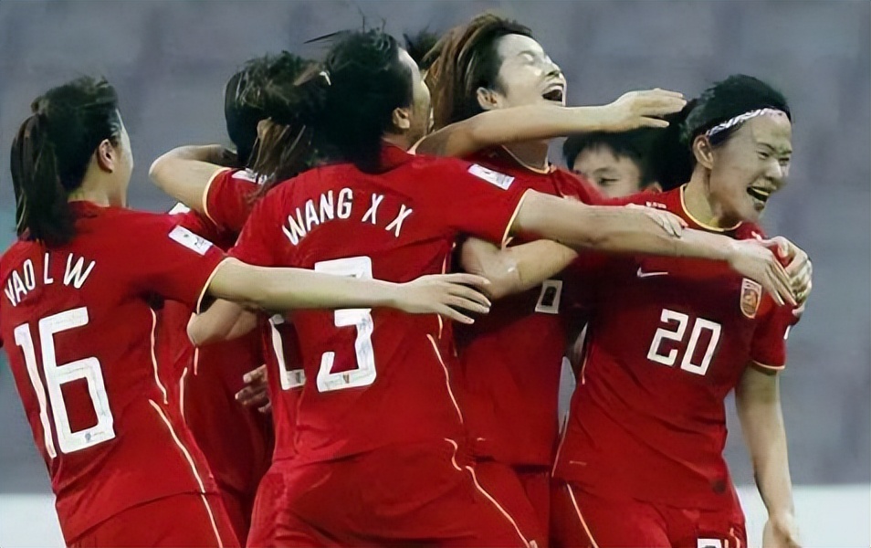 中国女足3:4惜败日本队,中国女足1:6不敌英格兰上半场