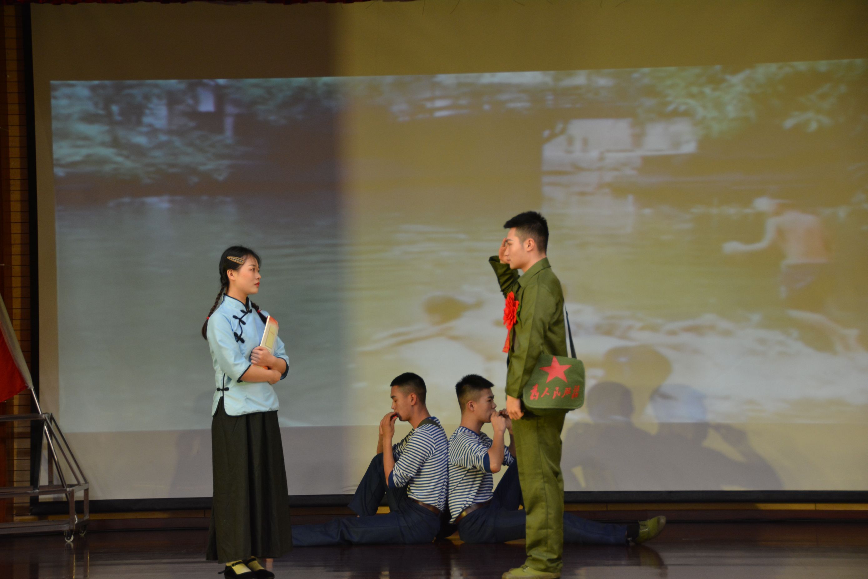 广东省*警武**总队医院举行“5.12”国际护士节表彰大会暨文艺汇演