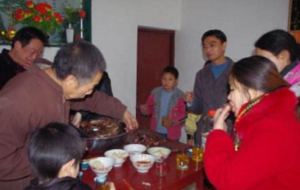 有的亲戚真的注定没有缘分吧！看着舅妈和姑姑的脸我决定之后不会