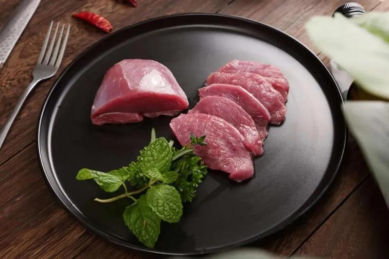 布局百万只“中国和羊”专属牧场，轻奢羊肉品牌澳白和羊力角四千亿规模羊肉市场