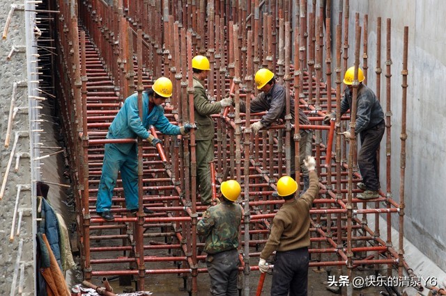 打工经商与恢复高考、大包干一样，都是改变农民家庭命运的好路子