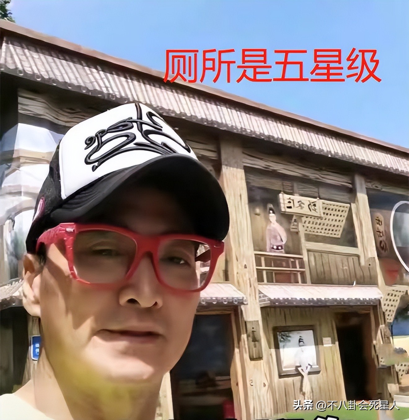 老牌港星在内地有多赚钱？李克勤狂买4套豪宅，何家劲豪车代步