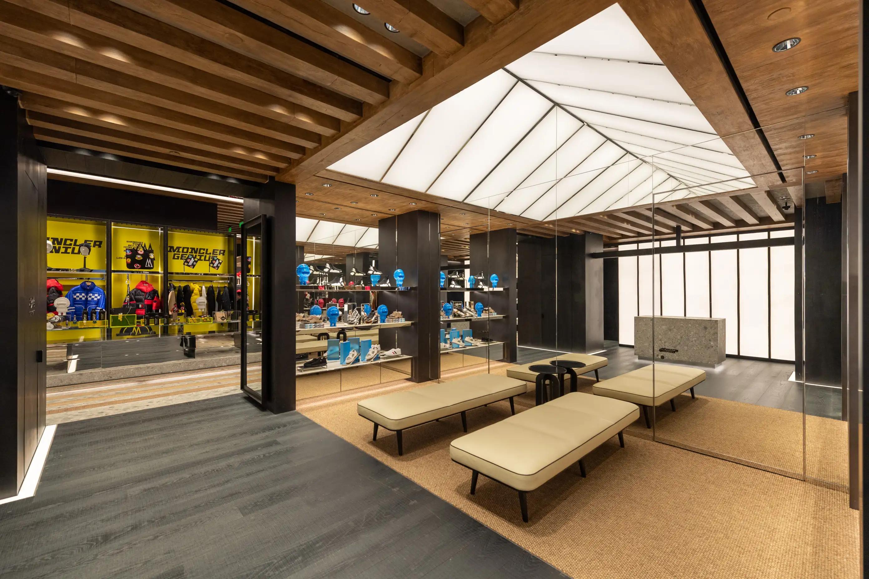 盟可睐moncler男鞋,盟可睐moncler上海专卖店