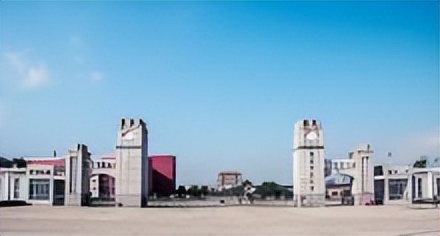 鐭ユ槑琛岀瑑绂忓缓甯堣寖澶у,鐭ユ槑琛岀瑑绔嬭瘹鑷村箍鍝釜瀛︽牎