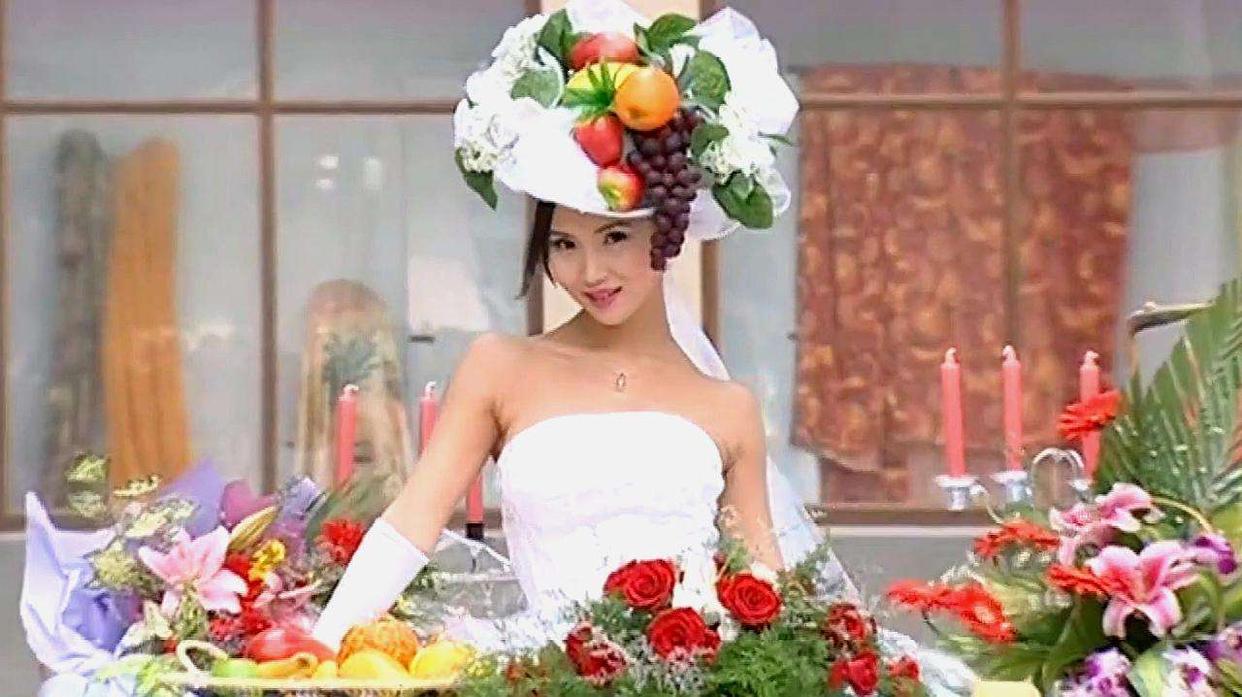 粉红女郎考古,考古夏天的小红裙