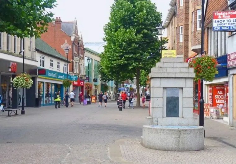 伦敦富人小镇,探索伦敦贫民窟