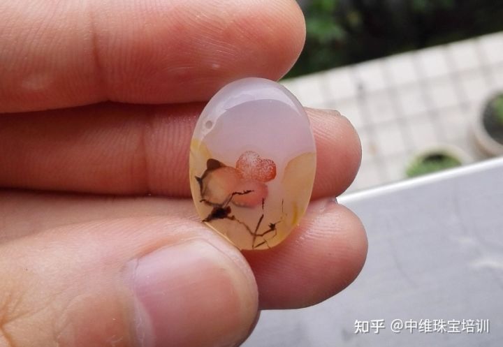 玉髓是天然的玉石吗,玉髓是翡翠吗值钱吗