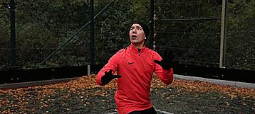 五个足球过人实用技巧,十大经典停球技巧