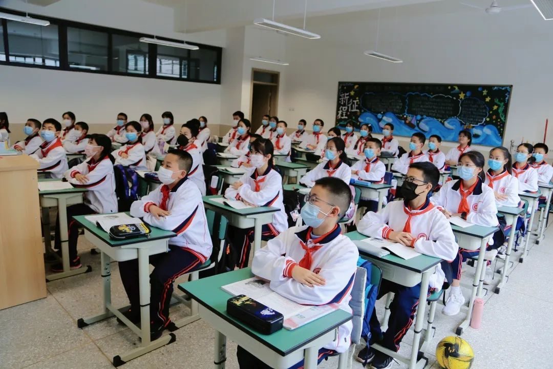 成都锦江区中学校有哪些,探校成都新世纪外国语学校