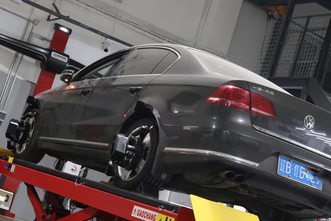 老迈腾b7换新款后新标,迈腾b7翻新哈尔滨