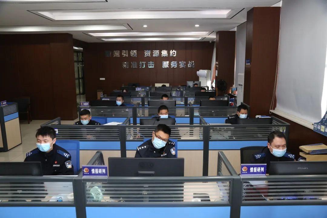 疫情在前!在长沙,有一种守护叫“警察蓝”