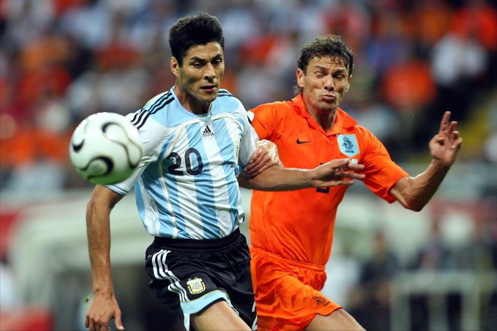 荷兰vs阿根廷新仇旧恨,荷兰阿根廷八年前比分