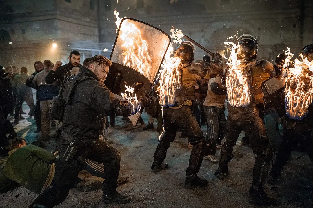 山姆·哈格雷夫美国男导演,大卫哈珀和山姆哈格雷夫