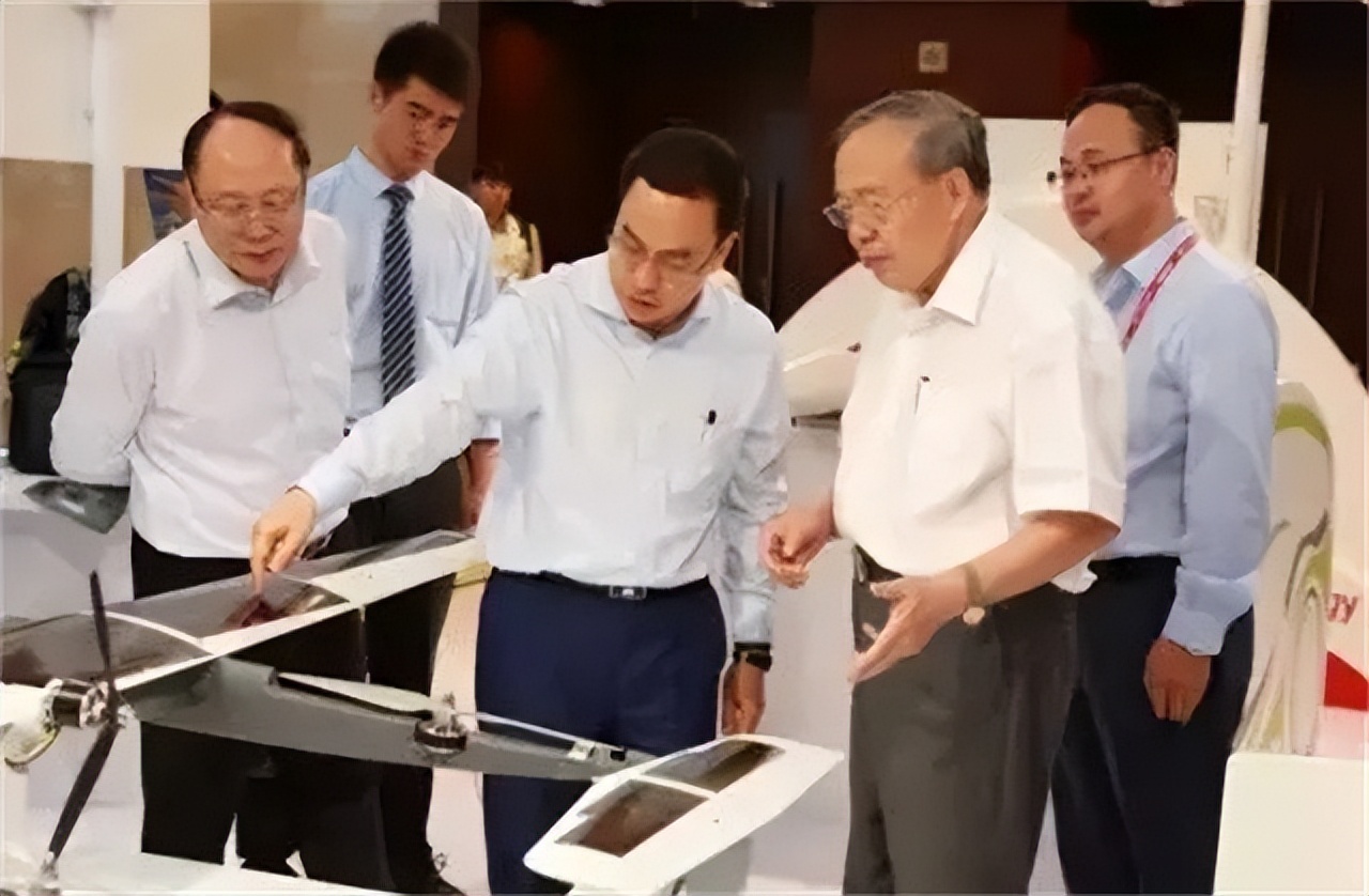 中国首富负债245亿,昔日首富成老赖资产甩卖无人问津