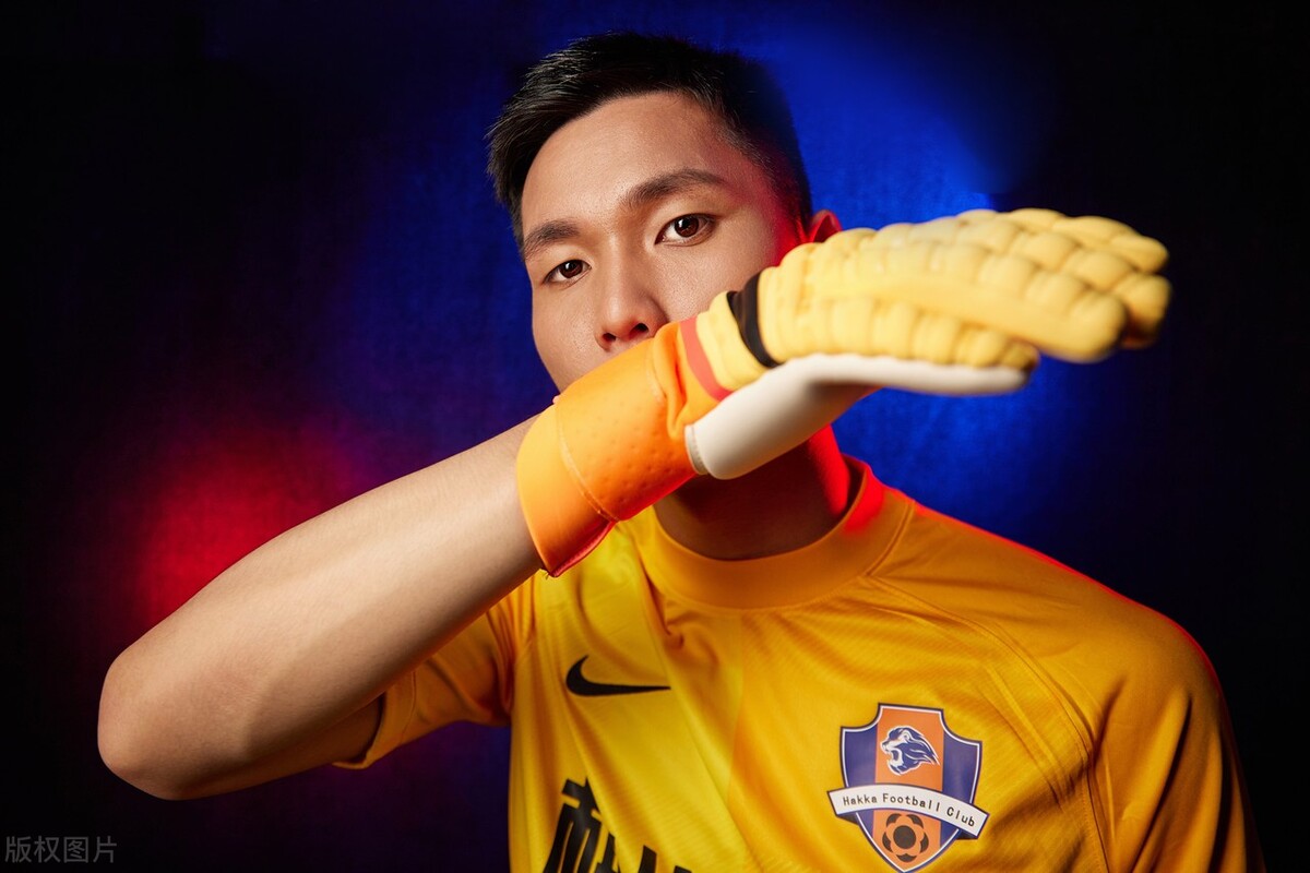 梅州客家足球俱乐部写真,梅州客家队海报