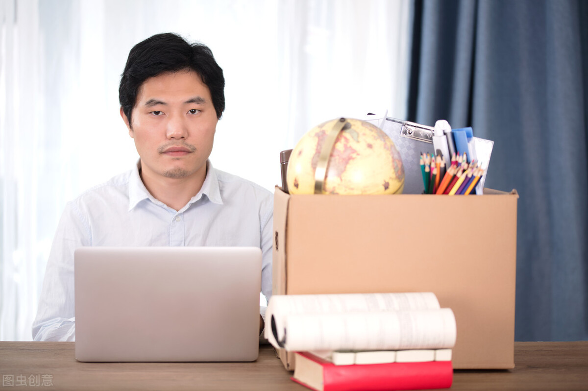 试用期提出辞职可以当天走人吗,试用期可以随时辞职吗三个月