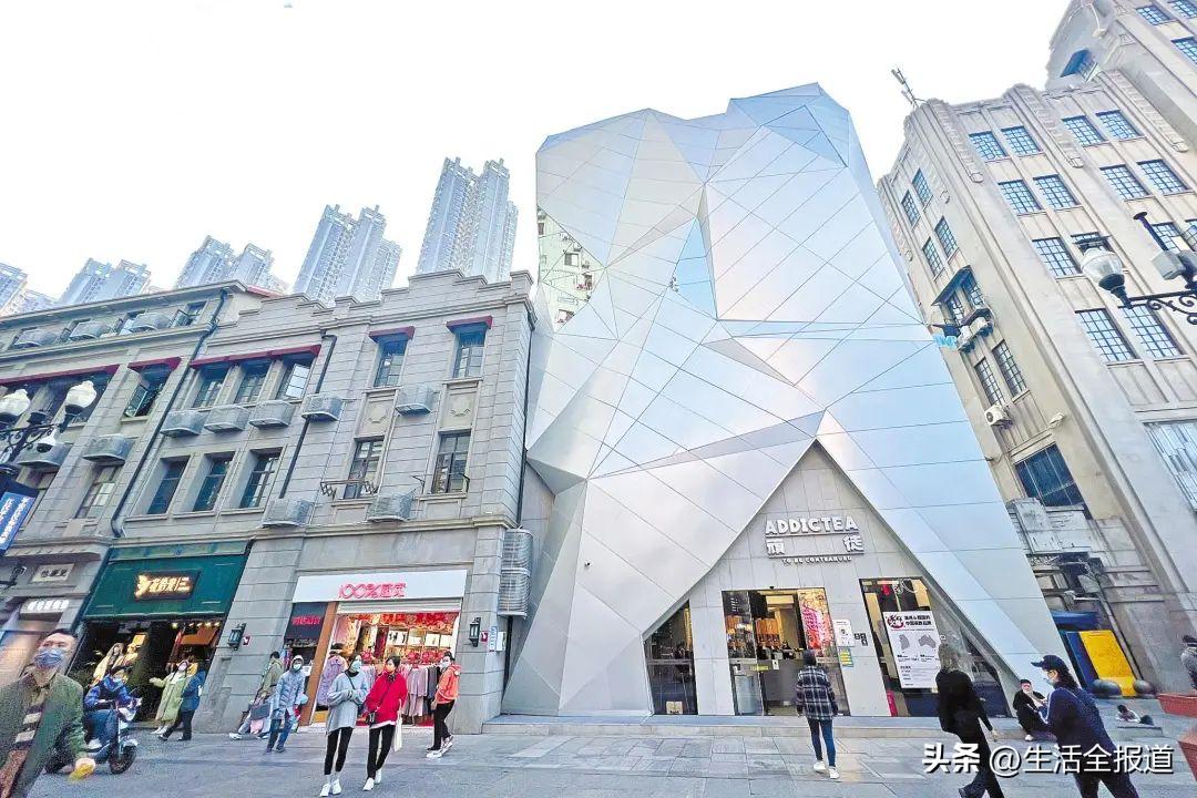 武汉最大商业综合体内部,武汉商业最大的广场