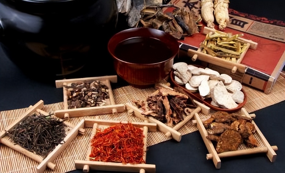 百损丸治疗腰间盘突出,独活寄生丸治腰椎间盘突出奇效