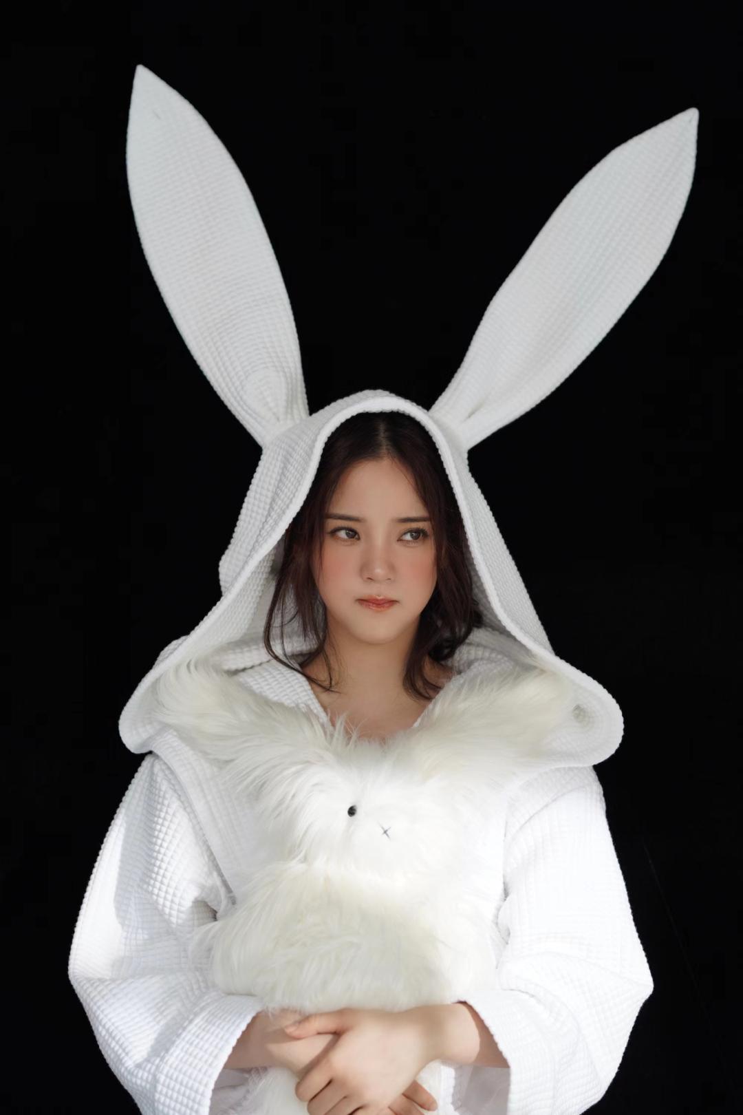 欧阳娜娜有多少钱,欧阳娜娜有多钱