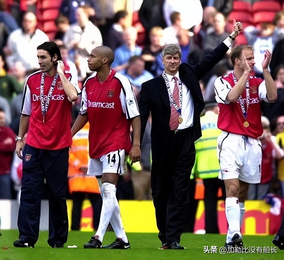 足坛历史十大前场组合,世界足坛那些年少成名的顶级前锋