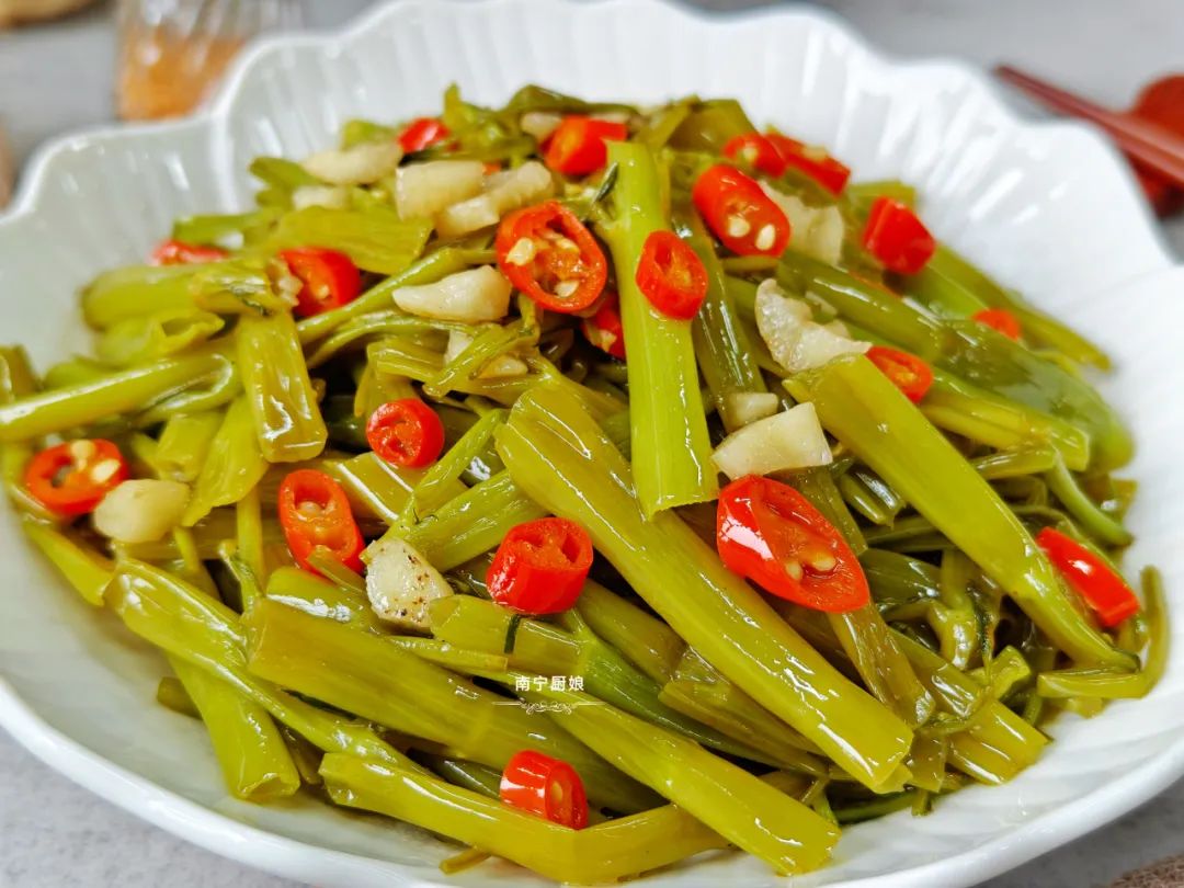 现摘现卖6元一斤,3元一斤大量上市菜