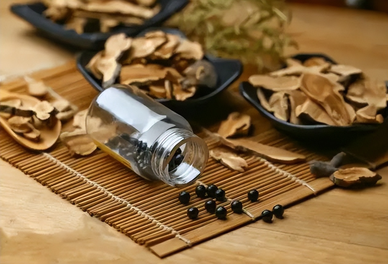 逍遥丸巧搭配治疗5种病,逍遥丸搭配什么药可疏肝调理脾胃