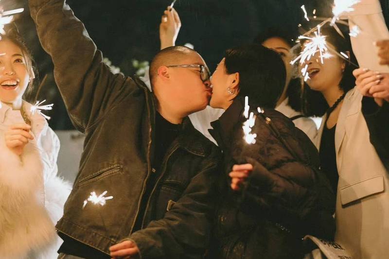 郝劭文在哪领证结婚的,郝劭文晒出结婚照