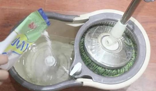 地板拖地怎么拖才干净又亮,清水拖地最好的方法