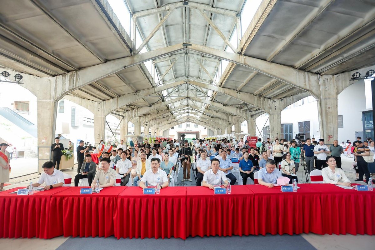 涓滄箹鍒涗笟澶,鍗楁槍澶椁愰ギ鎺ㄥ箍