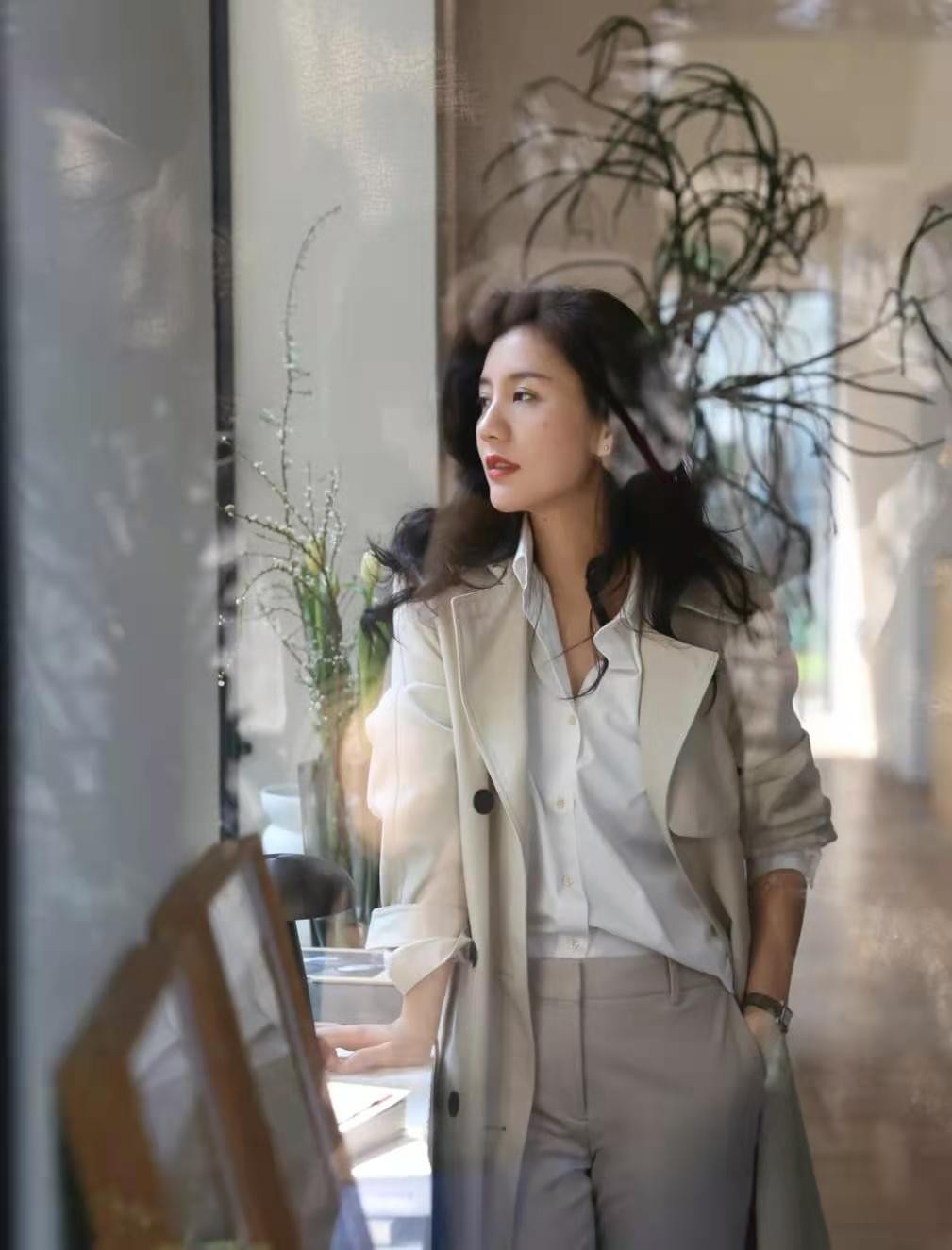 风衣里穿什么内搭好看,145-150矮个子粉色风衣雪纺内搭夏