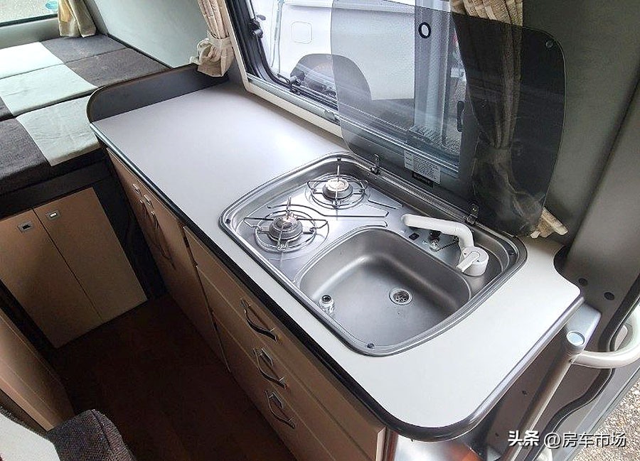 丰田考斯特房车七座2020款多少钱,丰田考斯特柴油房车2019款超豪华