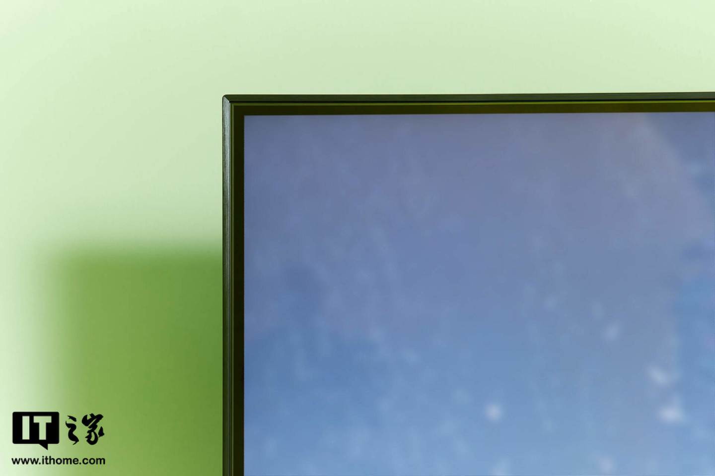 TCLQ10H深度体验让MiniLED电视疯狂卷起来