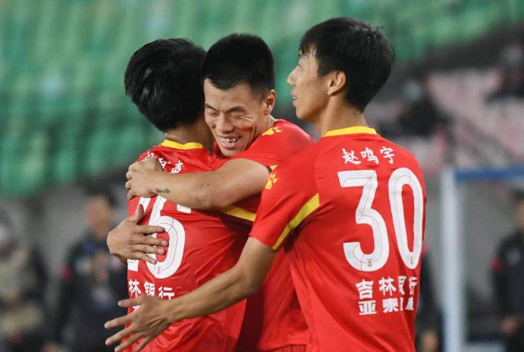 中国足球的“黑料”曝光!参加比赛要拿50万表决心,否则不准上场