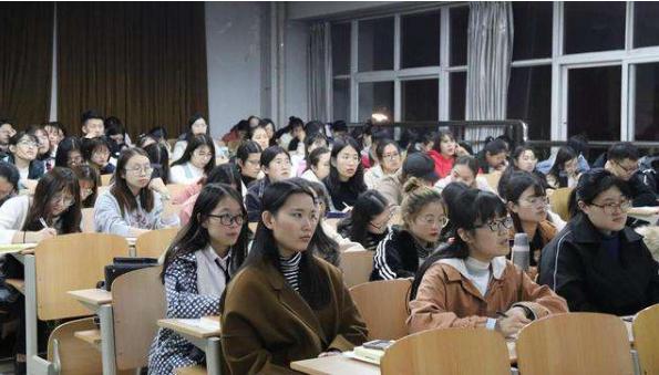 研究生延迟毕业好还是按时毕业,研究生延迟毕业学制是几年