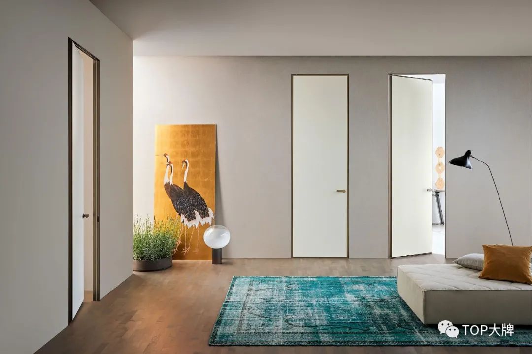 意大利轻奢顶级卧室门,意式轻奢风格隐形门