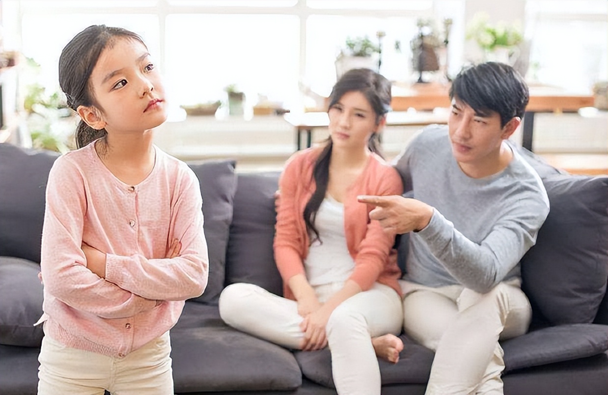 孩子第一个叛逆期总是和我对着干,孩子总跟自己对着干怎么办