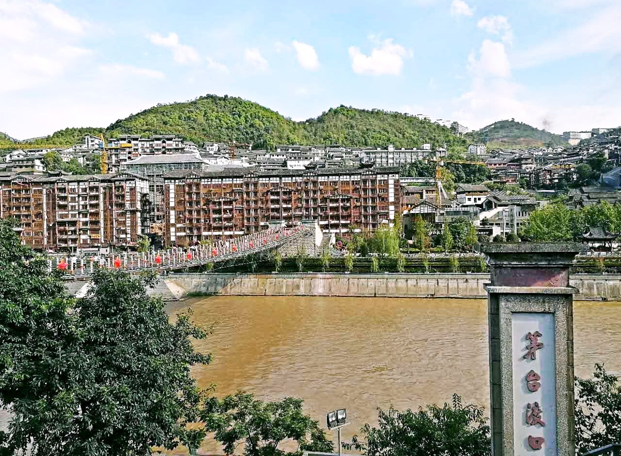 颐和园酱香生肖酒,百年陈酿酱香酒